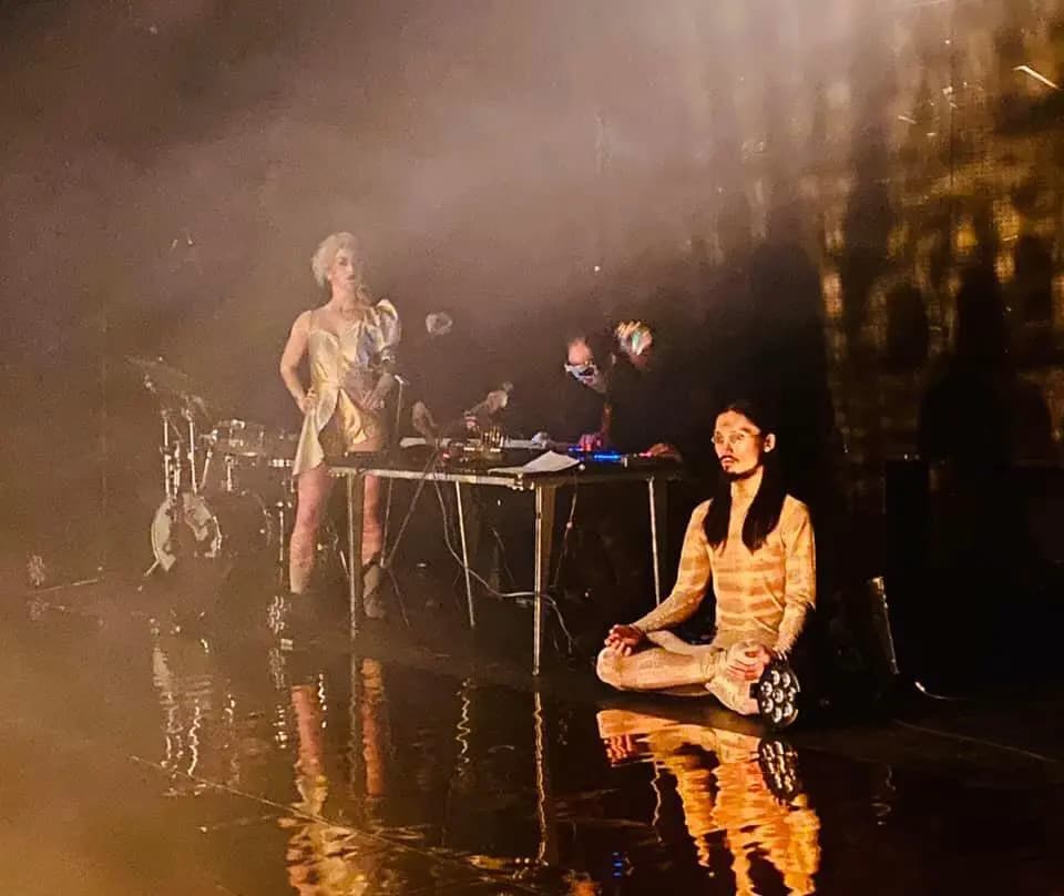 kaunas zoo and aura dance perfomance photos with beautiful dancers all wearing gold